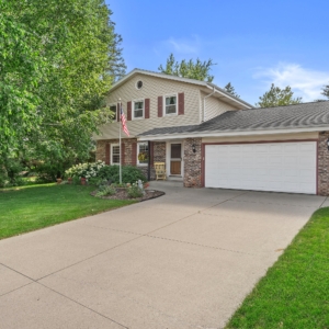 Coming Soon in South Milwaukee, WI: A Spacious 4-Bedroom Colonial You’ll Want to See!